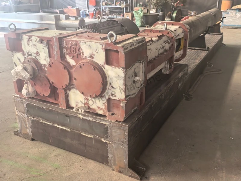 Högeffektiv parallell dubbelskruvextruder för återvinning av plastfilmsspill i produktionen