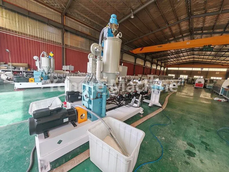 Yongte 16-63 mm PPR trelagers rörsträngsprutningslinje för algeriska kunder har framgångsrikt slutfört driftsättning och acceptans