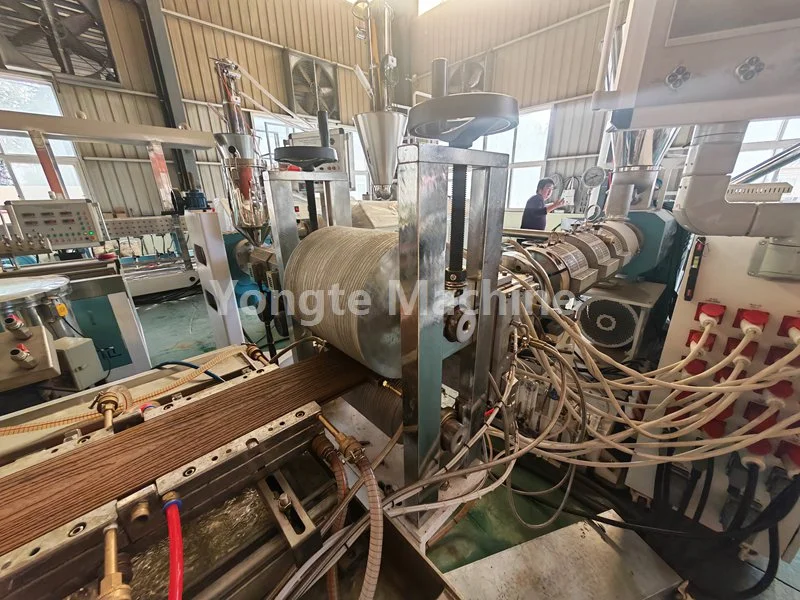Lösning för WPC Extruder Produktionsproblem